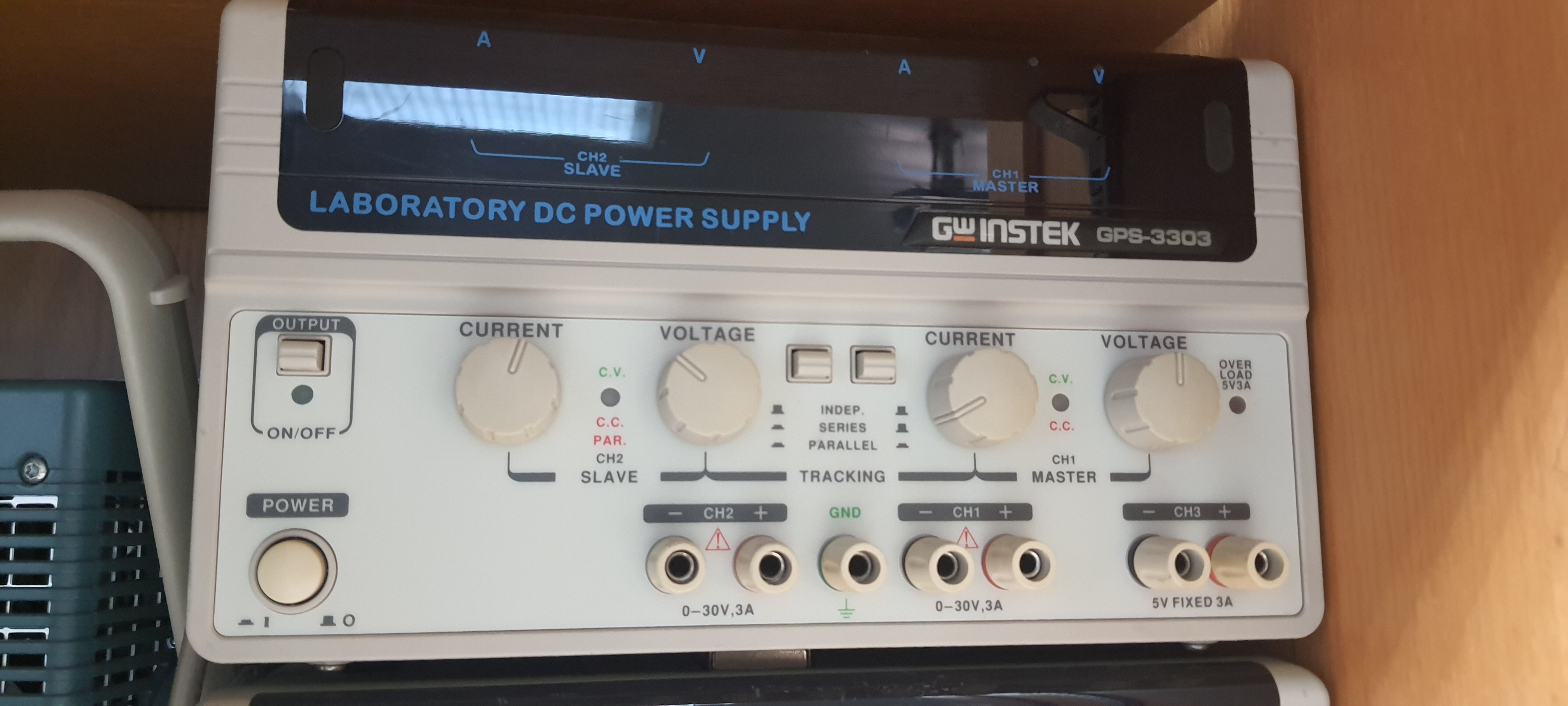 gw instek gps-3303 laboratory DC power supply